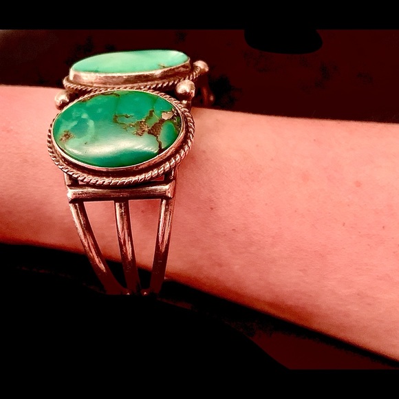 Vintage authentic sterling silver turquoise cuff - Picture 5 of 8